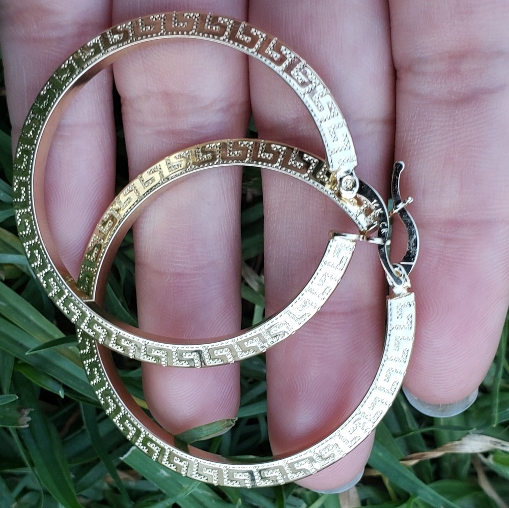14k gold hoops...ARRACADAS